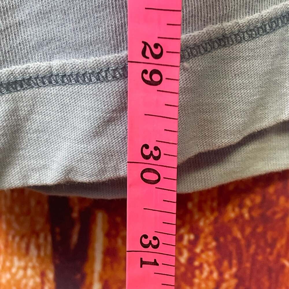 Tommy Bahama Jeans Island Distressed Modern Fit V-Neck T-Shirt Sz L - Picture 5 of 9